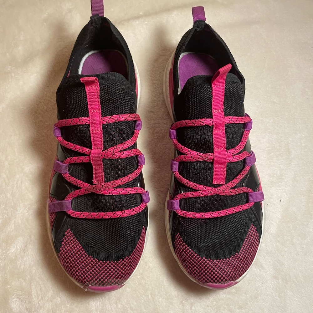 Athletic Works Girls' Knit Cage Slip-On Sneakers,‎ Size 3